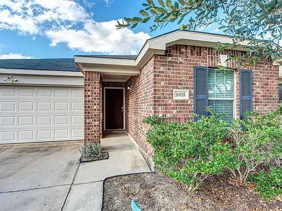 4th image of 16018 Arapaho Bend Ln