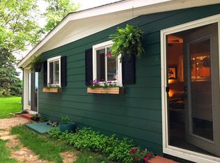 3201 Douglas Woods Dr, Urbana, IL 61802