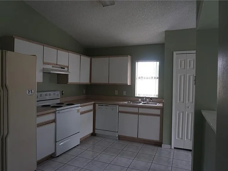 7139 Edgewater Shores Ct — Photo 8