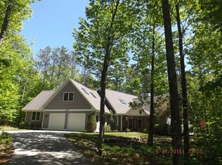 5747 Timber Ridge Rd, Sturgeon Bay, WI 54235