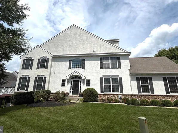 1 Robert Ct, Chadds Ford, PA 19317