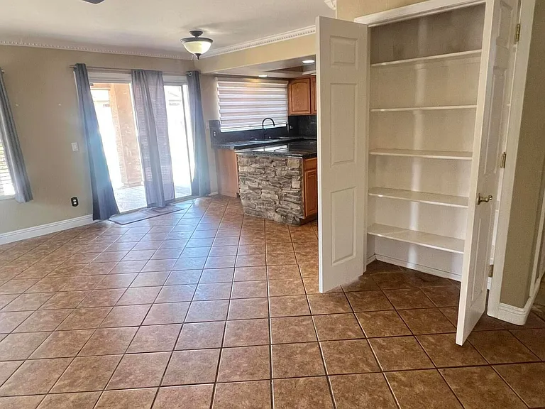 15854 W Boca Raton Rd — Photo 12