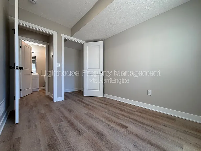 310 Allen Ave #1 — Photo 16