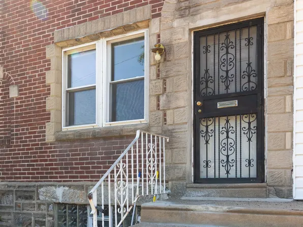 6122 Hawthorne St, Philadelphia, PA 19135