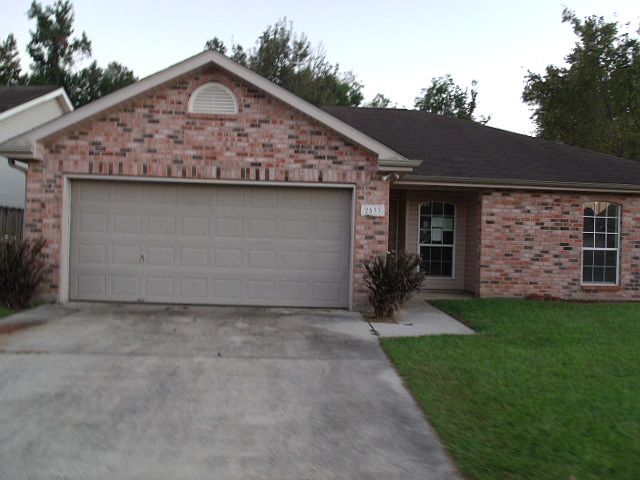 1st image of 2533 Carrie Ln