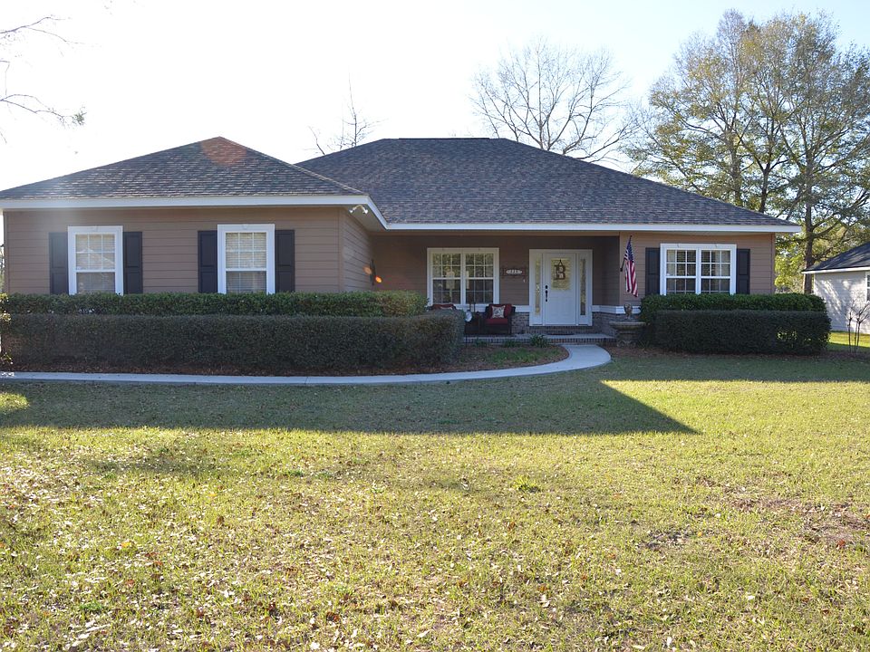 1st image of 284 SW Granite Ct
