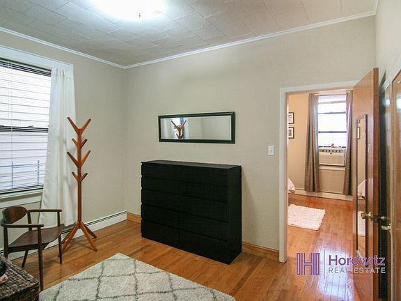 4th image of 2824 43rd St #2