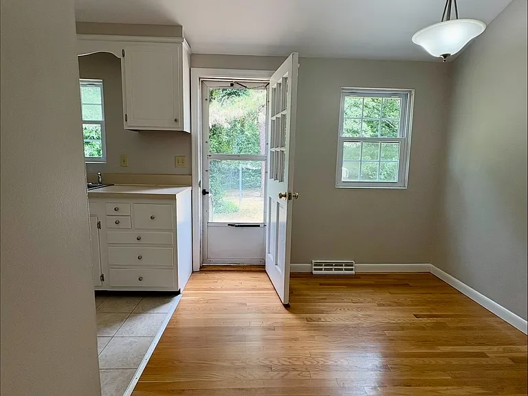 28 Abbott Rd #26 — Photo 9