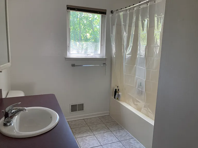 Full bath with tub.