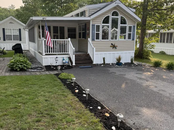 1 Seacoast Lane #100, Old Orchard Beach, ME 04064
