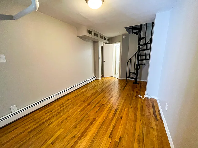 218 E 6th St #DU3 — Photo 6