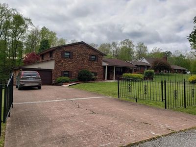 2313 W Woods Ct, Ashland, KY, 41102