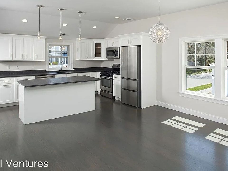 Millbrook Marketplace Apartments Duxbury, MA Zillow