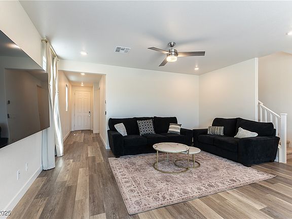 5th image of 4517 Swimming Minnow Ave