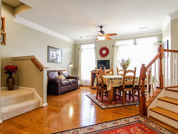 2nd image of 8039 Crescent Park Dr #193