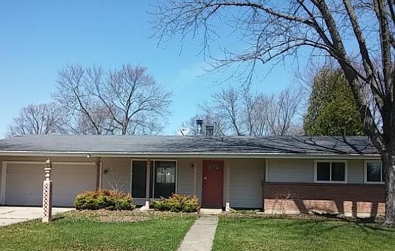 3rd image of 4810 Augustana Dr