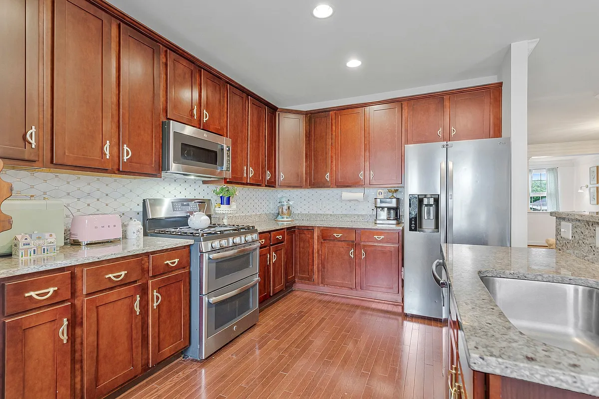Building Photo - 703 Skippers Ln