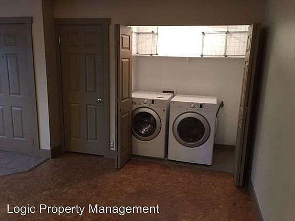 5th image of 987 E Creek Hill Ln #31