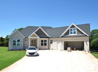 872 Shadow Creek Dr, Inman, SC 29349