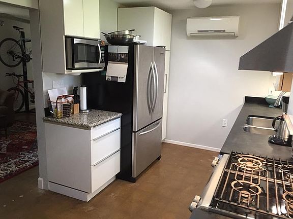 5th image of 160 E Vista Del Cerro Dr