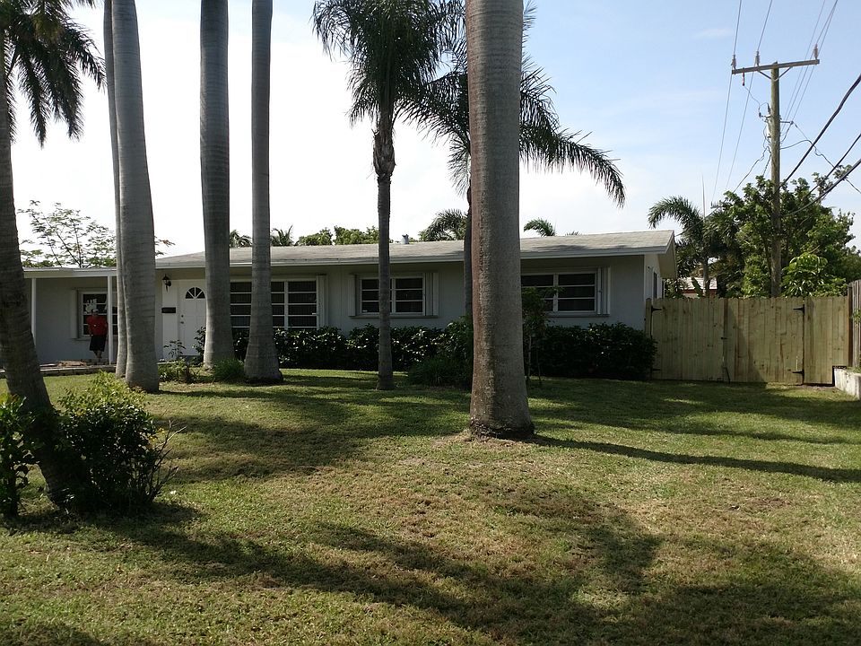 1st image of 2661 NE 12th St