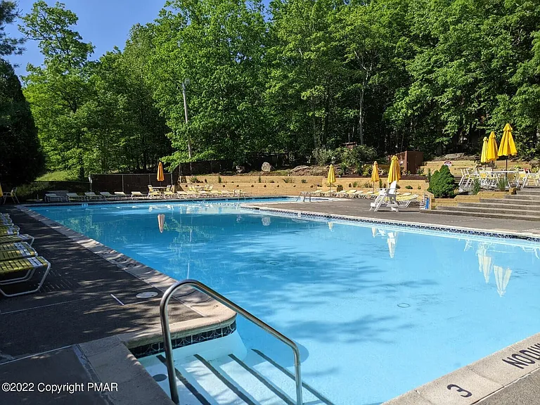 509 Wales Ct — Photo 18
