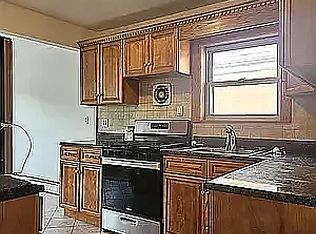 21-16 Hoyt Ave S #2C, Astoria, NY 11102
