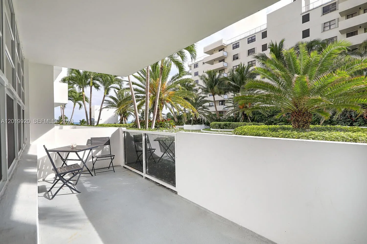 The Decoplage Condo — Photo 1