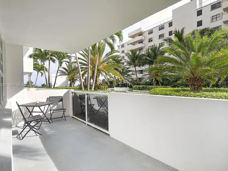 100 Lincoln Rd #330