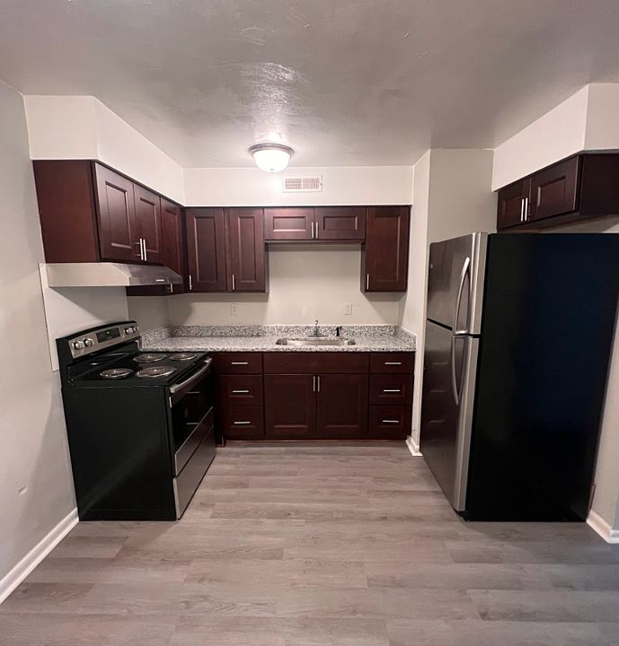1st image of 8426 Tidewater Dr #9