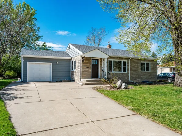 1756 Saunders Ave, Saint Paul, MN 55116