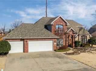 704 SW Thorncroft Ave, Bentonville, AR 72713