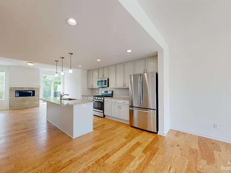 2741 Bristol Ridge Dr — Photo 3
