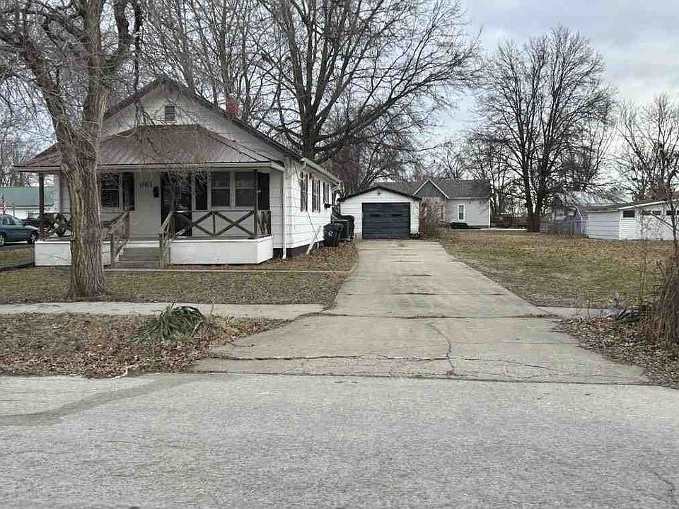 1st image of 1001 E Carpenter St