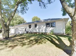 1303 N 13th St, Estherville, IA 51334