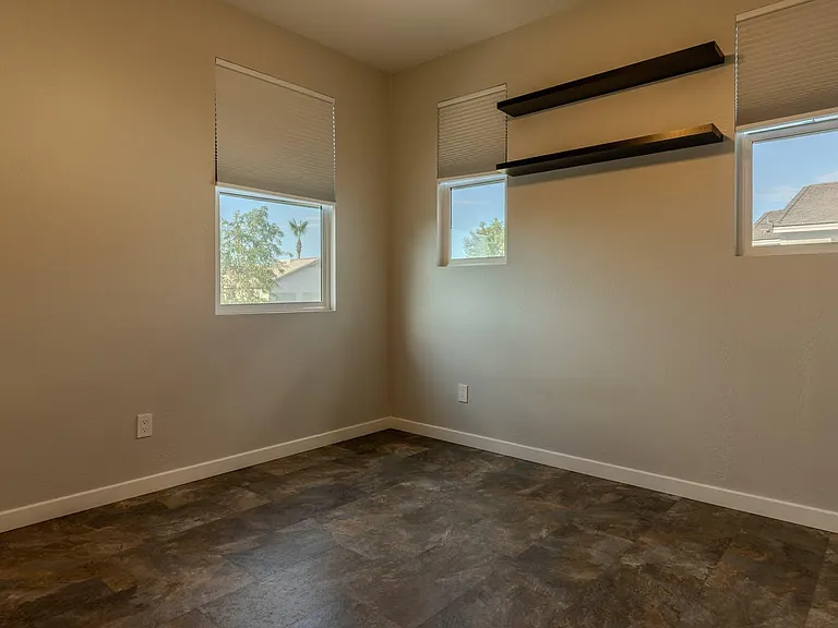 1111 W Diamondback Dr — Photo 12