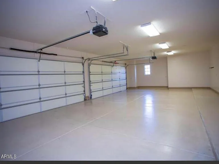 3539 E Presidio Cir — Photo 32