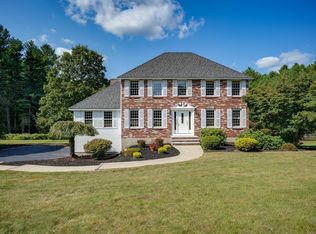 78 Highland St, Dunstable, MA 01827