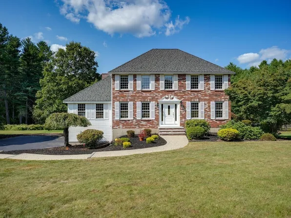 78 Highland St, Dunstable, MA 01827