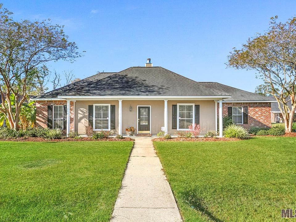 1st image of 14509 Whispering Oaks Dr