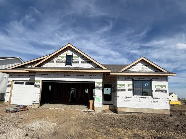 741 34th St SE, Altoona, IA 50009