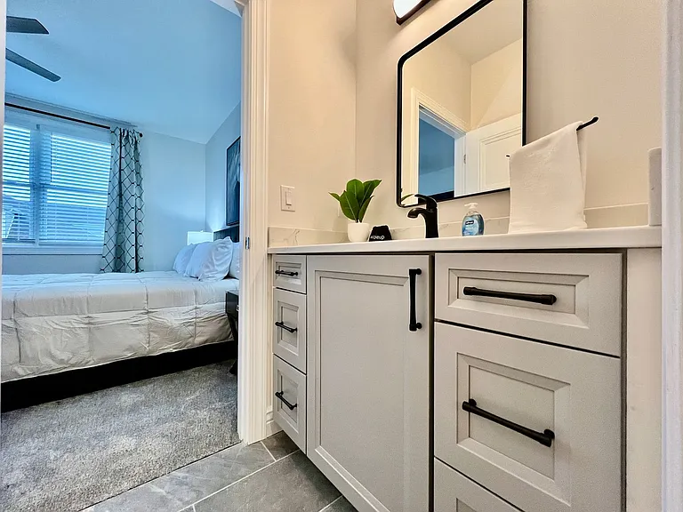 4817 Granada Ct — Photo 40