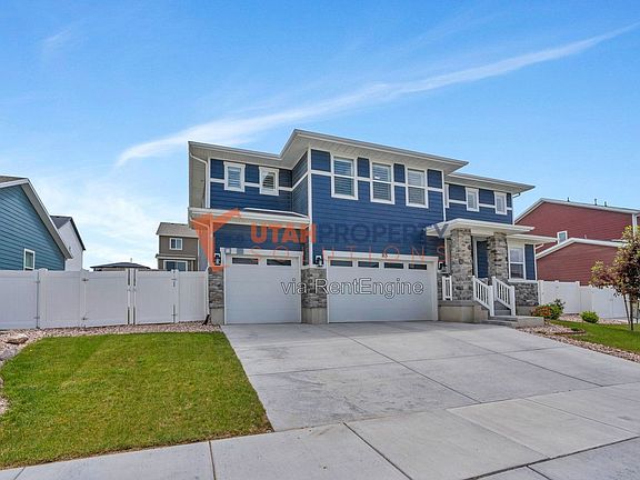 2nd image of 213 W Prickly Pear Dr