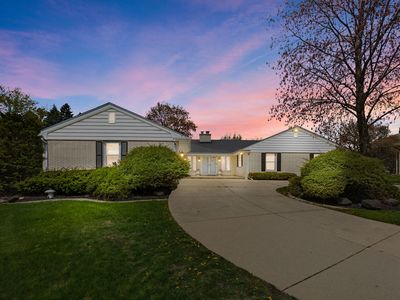 18W736 Avenue Chateaux N, Oak Brook, IL, 60523