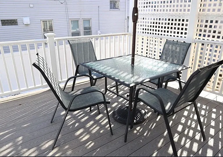 81 Pilgrim Ave — Photo 20