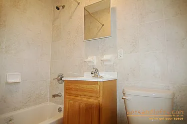 Rented by aptsandlofts.com