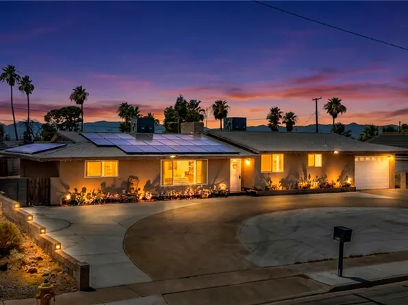 839 Park Ln, Henderson, NV 89015