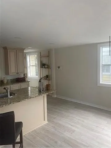 1 bed, 1.0 bath, 817 sqft, $1,500 — Photo 3