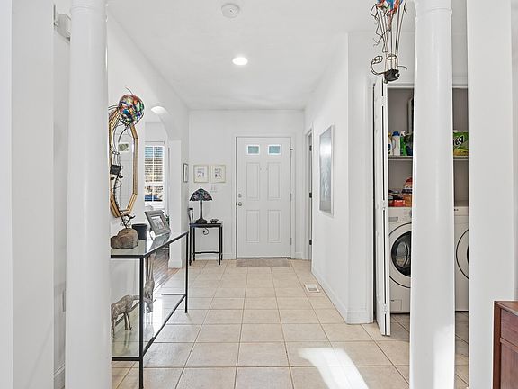 4th image of 22 Stratford Ridge UNIT 22