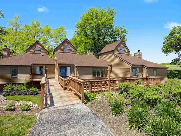 23 Farmstead Dr, Galena, IL 61036